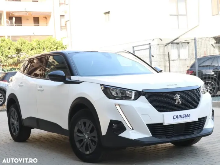 Peugeot 2008 PureTech 130 EAT8 Allure Pack