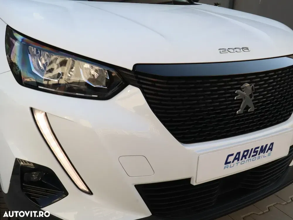 Peugeot 2008 PureTech 130 EAT8 Allure Pack — imagine 3