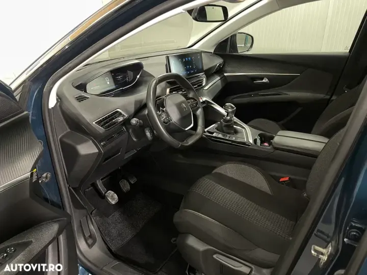 Peugeot 5008 II PureTech 130 Stop & Start Active Business-Paket