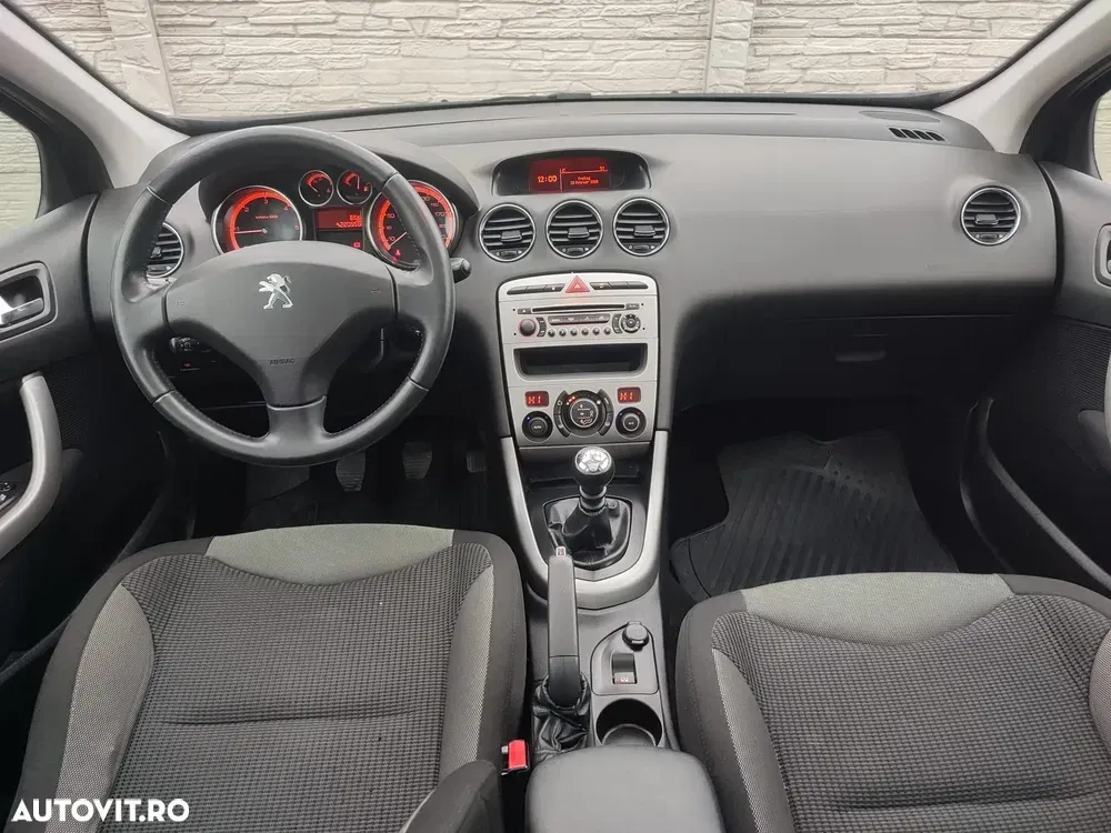 Peugeot 308 — imagine 5