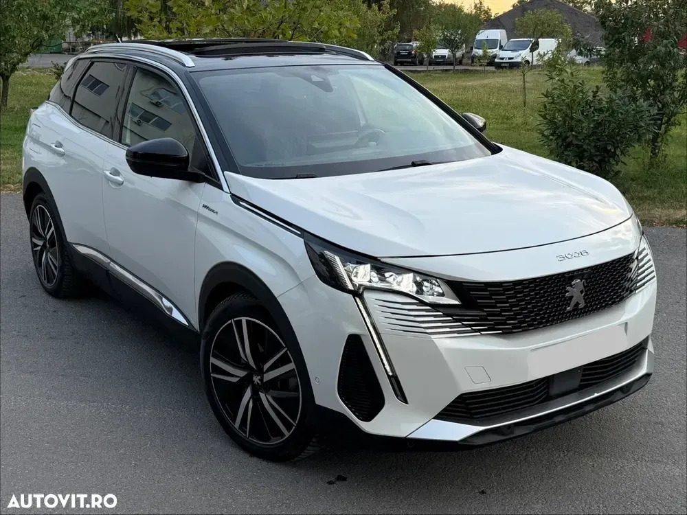 Peugeot 3008 PHEV 300 EAT8 4X4 GT — imagine 3