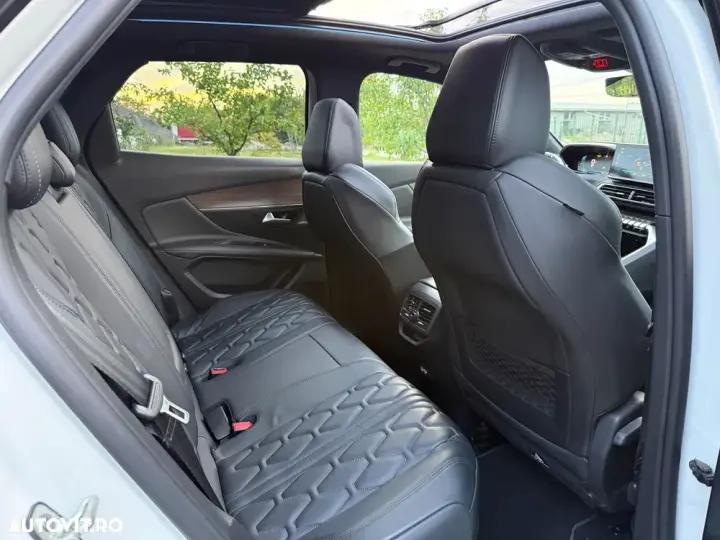 Peugeot 3008 PHEV 300 EAT8 4X4 GT