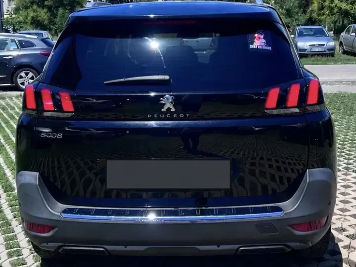 Peugeot 5008 II 1.2L PureTech EAT8 S&S Allure Pack