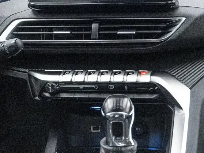 Peugeot 3008 1.2 PureTech 130 BVM6 Allure Pack