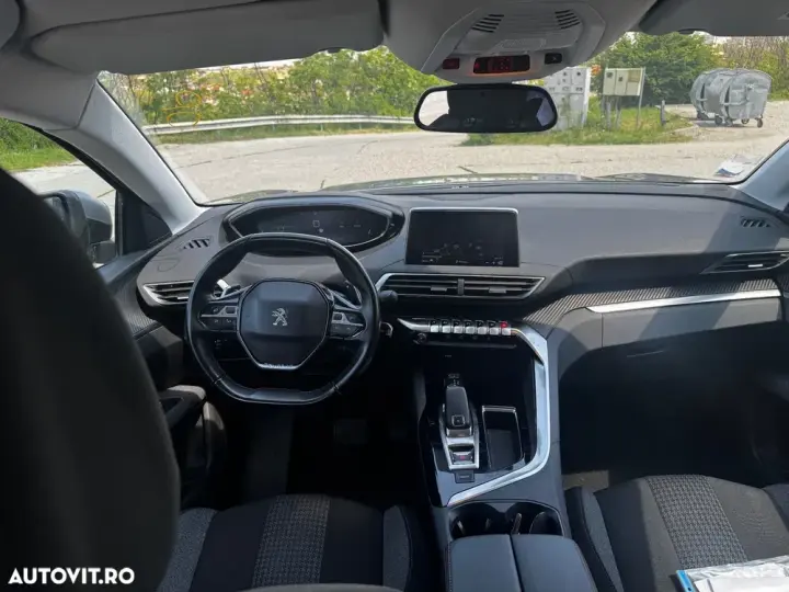 Peugeot 5008 II PureTech 130 EAT8 Stop & Start Active Business-Paket