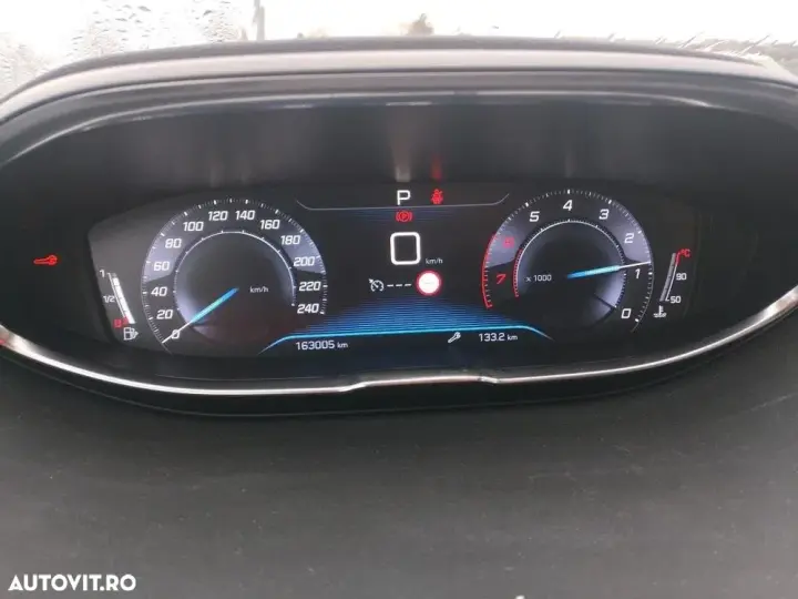 Peugeot 5008 II PureTech 130 EAT8 Stop & Start Active Business-Paket