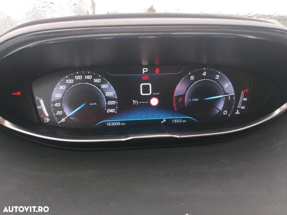 Peugeot 5008 II PureTech 130 EAT8 Stop & Start Active Business-Paket — imagine 6