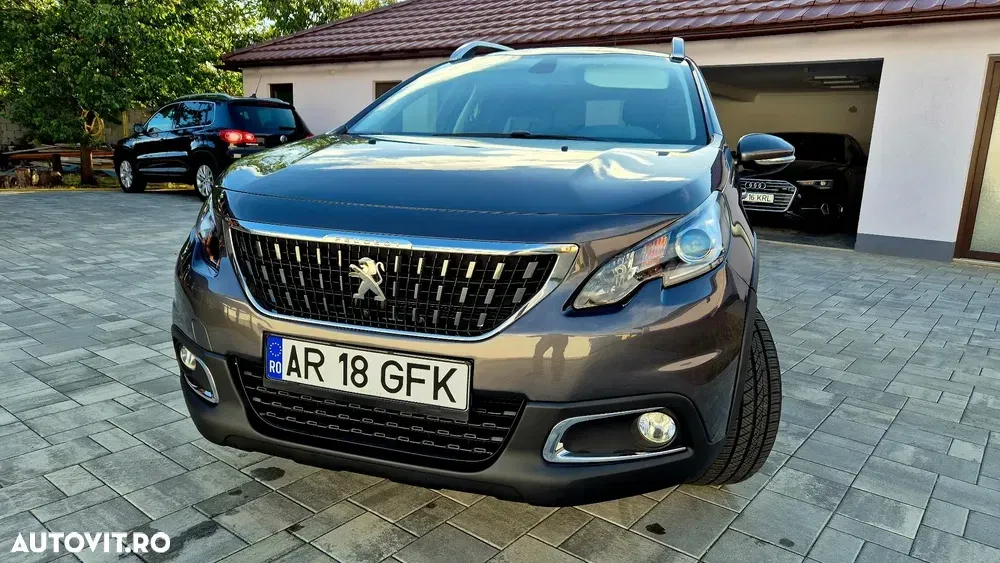 Peugeot 2008 1.2 L PureTech Active — imagine 3
