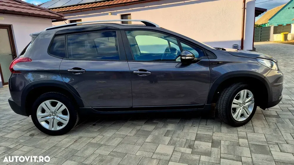 Peugeot 2008 1.2 L PureTech Active — imagine 6