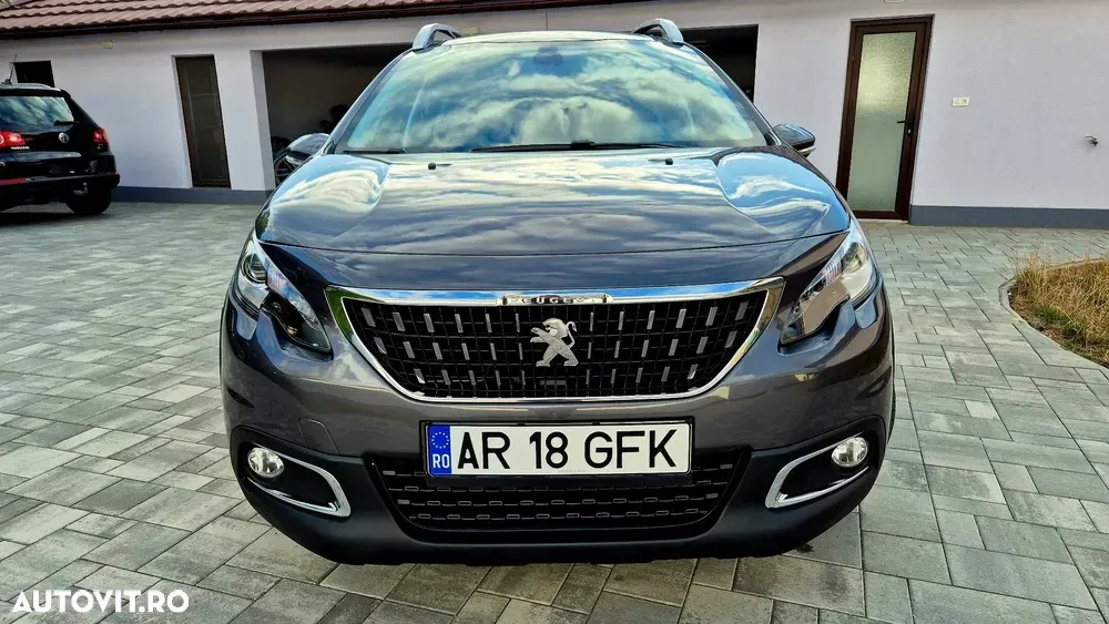 Peugeot 2008 1.2 L PureTech Active — imagine 4