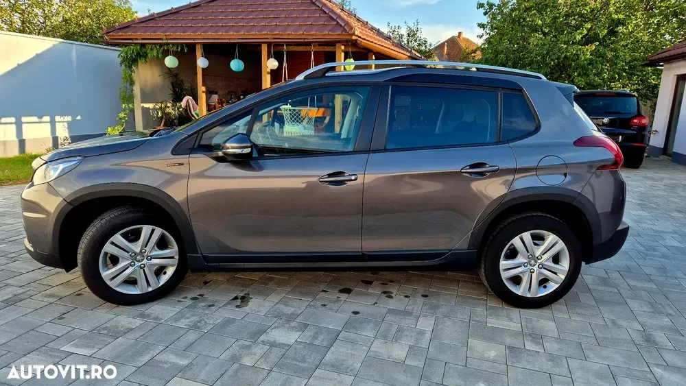Peugeot 2008 1.2 L PureTech Active — imagine 2