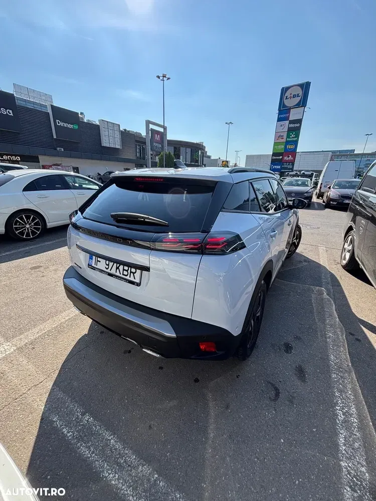 Peugeot 2008 II 1.2 PureTech EAT8 STT Allure Pack — imagine 5