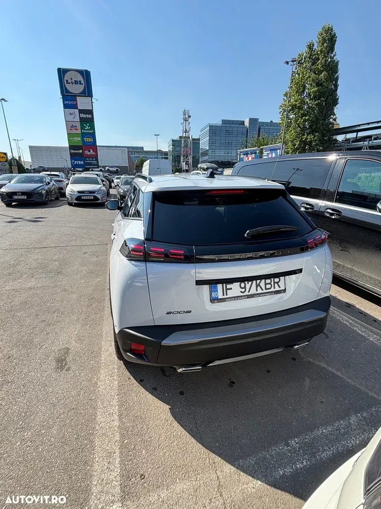 Peugeot 2008 II 1.2 PureTech EAT8 STT Allure Pack — imagine 6