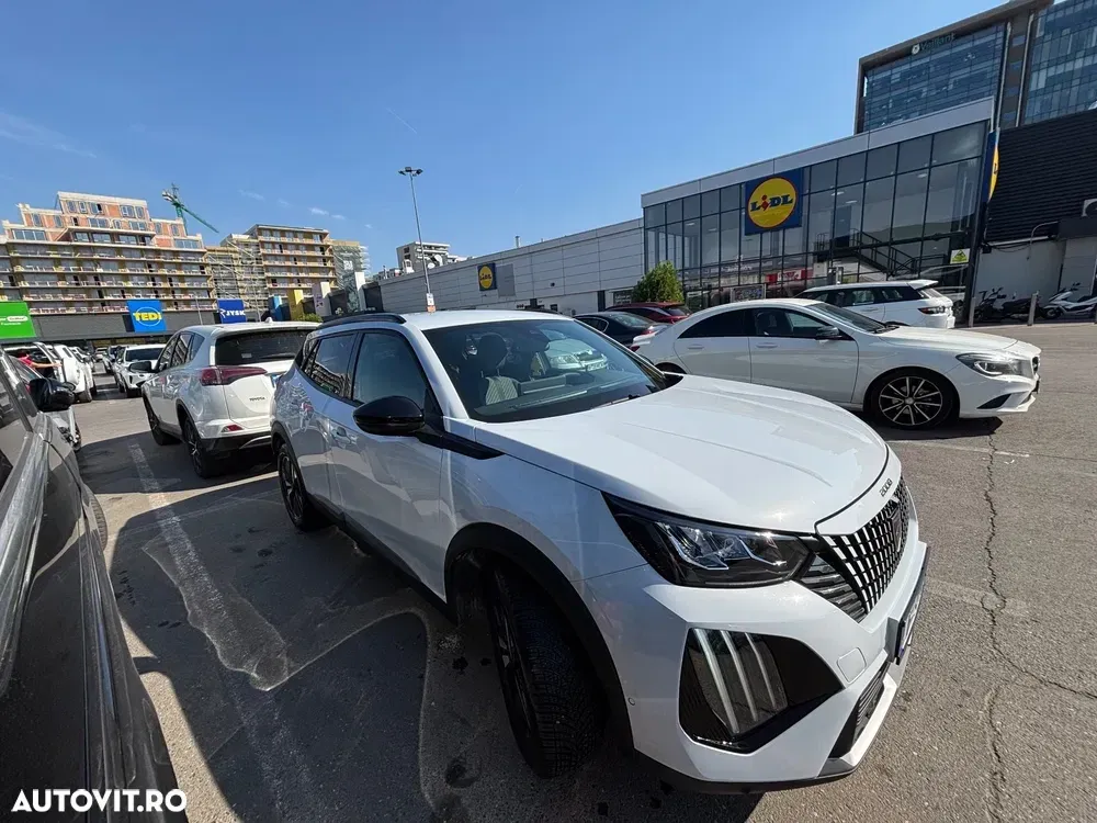 Peugeot 2008 II 1.2 PureTech EAT8 STT Allure Pack — imagine 3