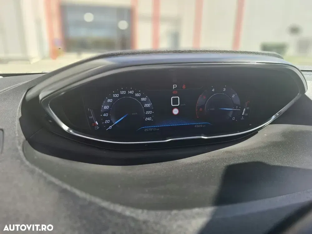Peugeot 3008 1.5 BlueHDI S&S EAT8 Allure — imagine 3