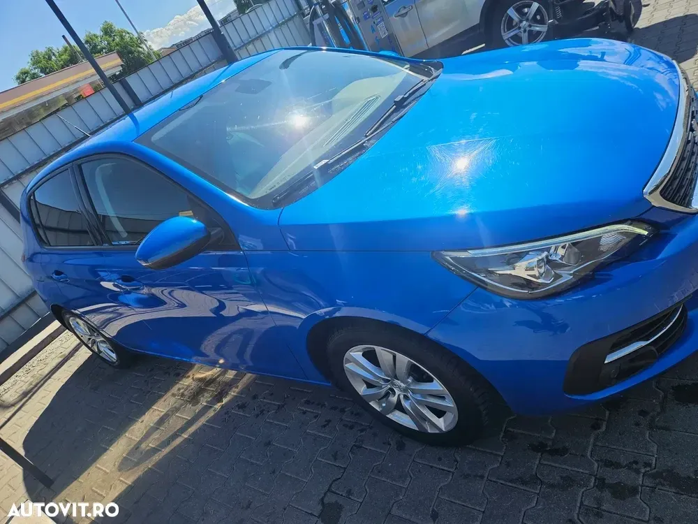 Peugeot 308 1.2 L PureTech Turbo S&S Allure Pack — imagine 6