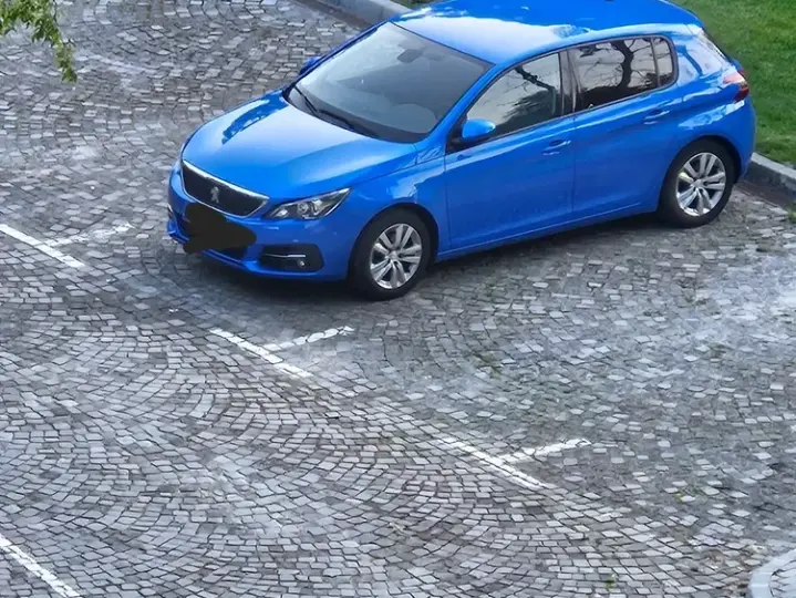 Peugeot 308 1.2 L PureTech Turbo S&S Allure Pack