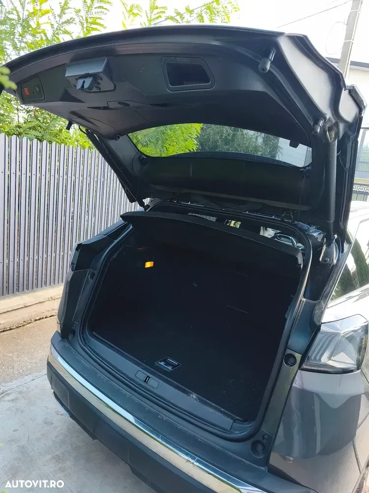 Peugeot 3008 II PHEV 300 EAT8 4X4 GT — imagine 5