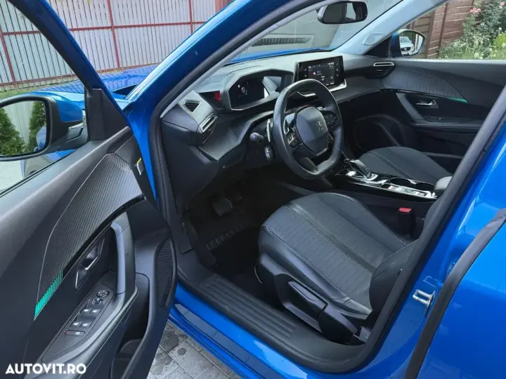 Peugeot 2008 II 1.5 BlueHDI EAT8 STT Allure Pack