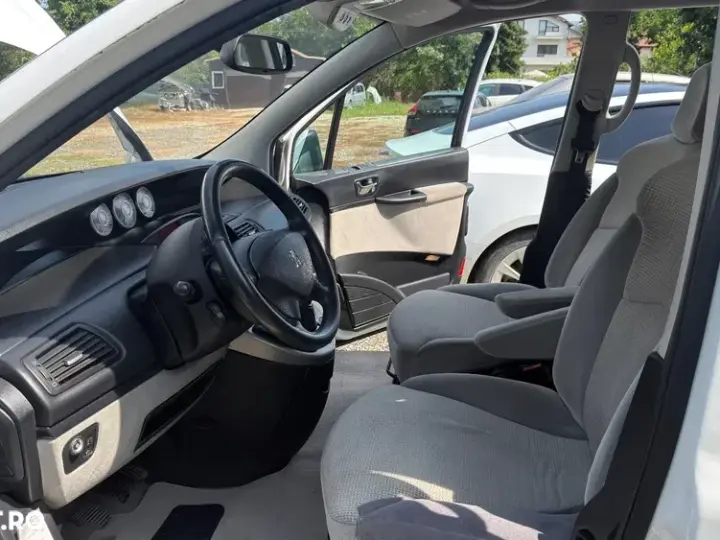 Peugeot 807 HDi 135 Allure