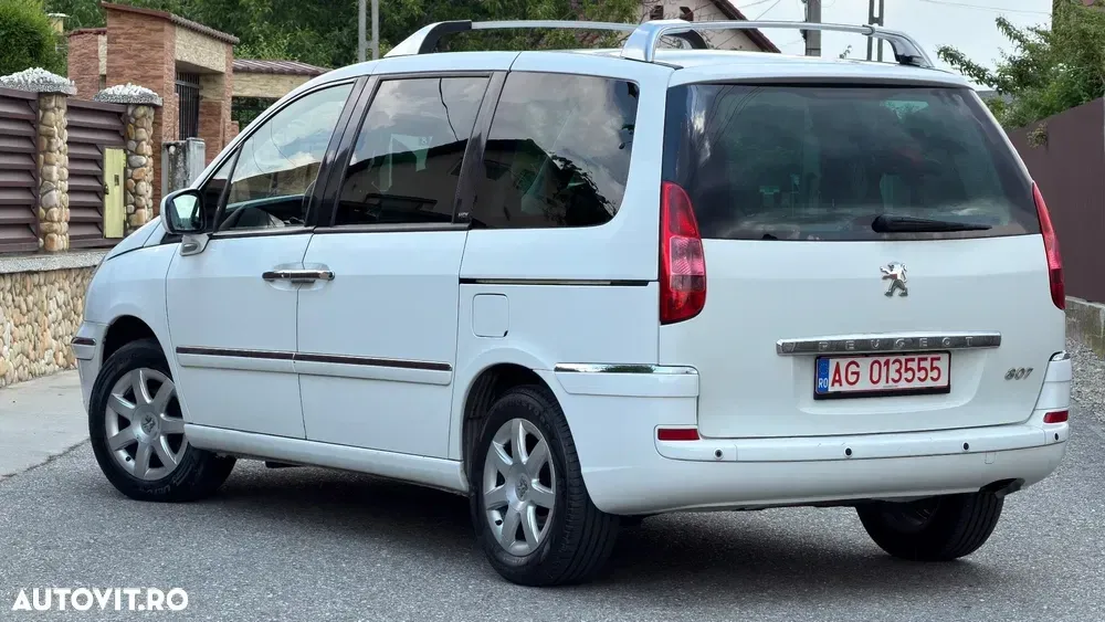 Peugeot 807 HDi 135 Allure — imagine 4