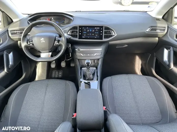 Peugeot 308 II