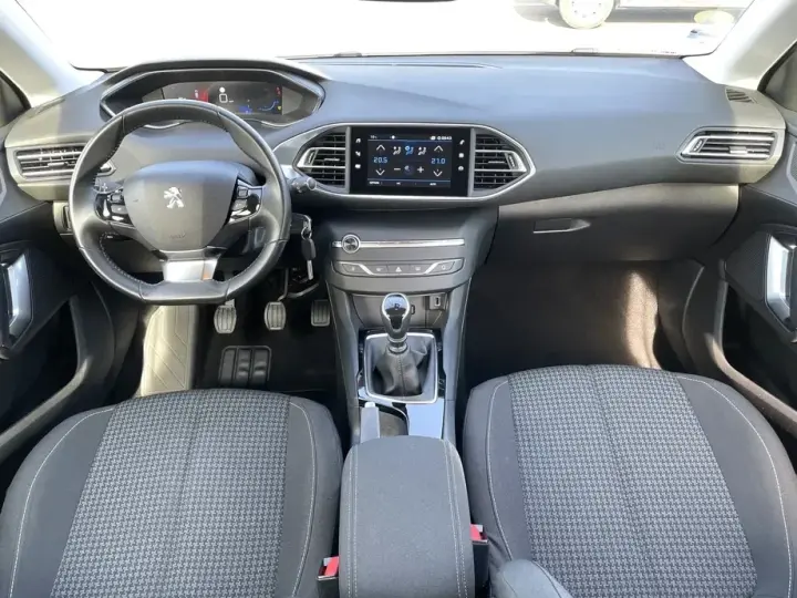 Peugeot 308 II
