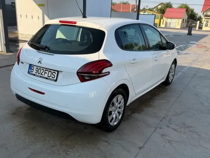 Peugeot 208 II 1.5 BlueHDi STT Active