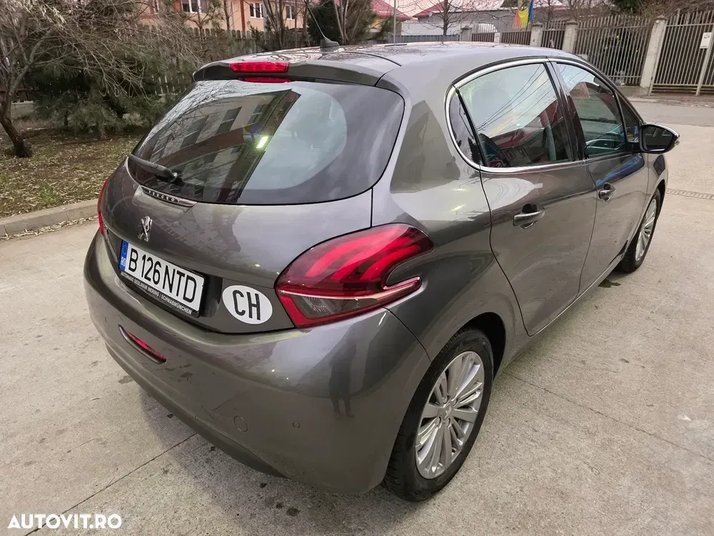 Peugeot 208 I 1.2 L PureTech Turbo Allure Aut. — imagine 4