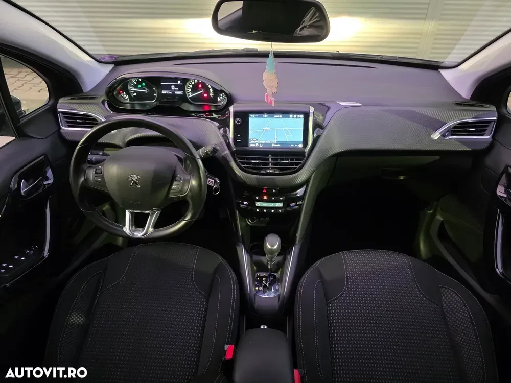 Peugeot 208 I 1.2 L PureTech Turbo Allure Aut. — imagine 6