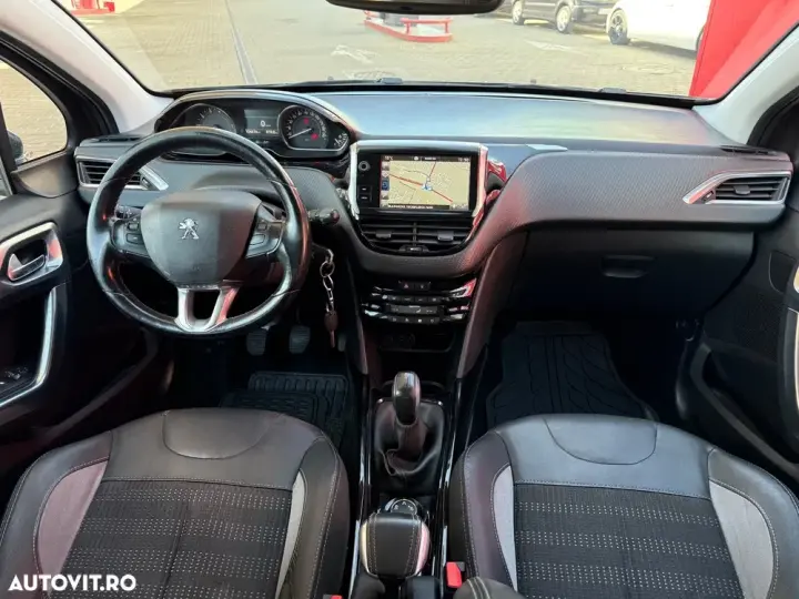 Peugeot 2008 I PureTech 110 Stop&Start Style