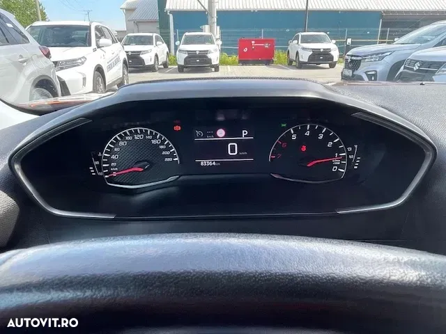 Peugeot 2008 II 1.2 L PureTech STT EAT8 Allure — imagine 6