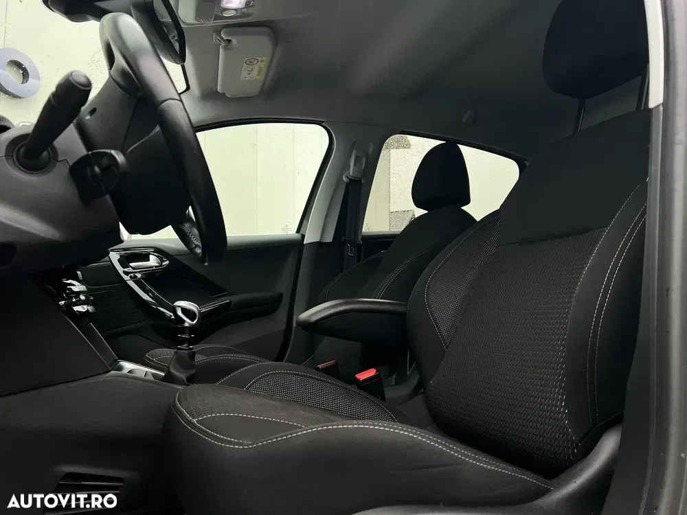 Peugeot 208 PureTech 110 Stop & Start Active — imagine 5