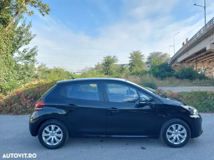Peugeot 208 I