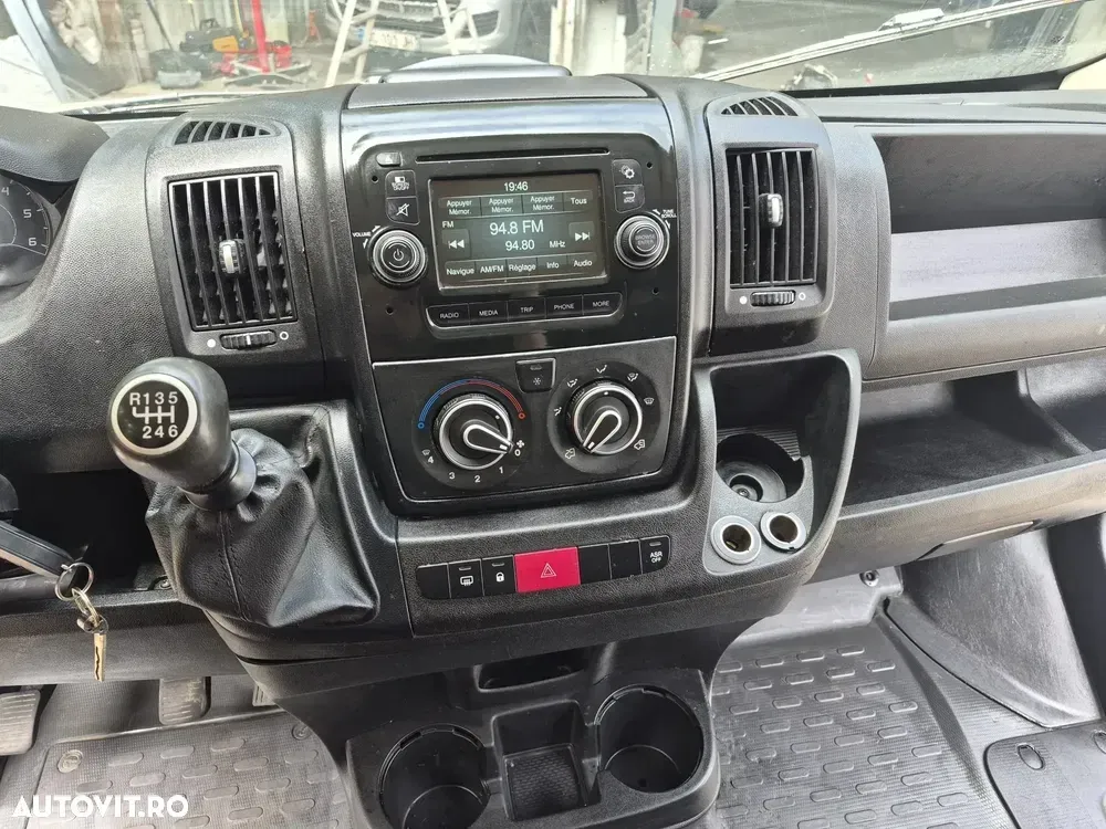 Peugeot Boxer — imagine 4