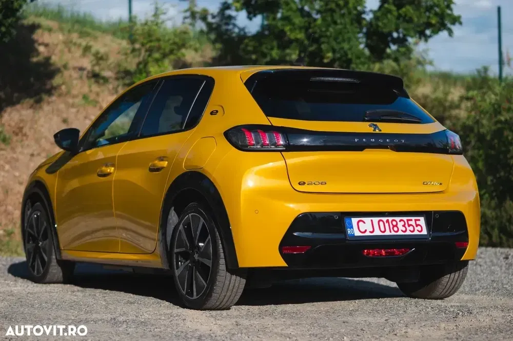 Peugeot 208 II e-208 GT-Line — imagine 2