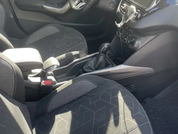 Peugeot 2008 I 1.6 BlueHDi FAP Access