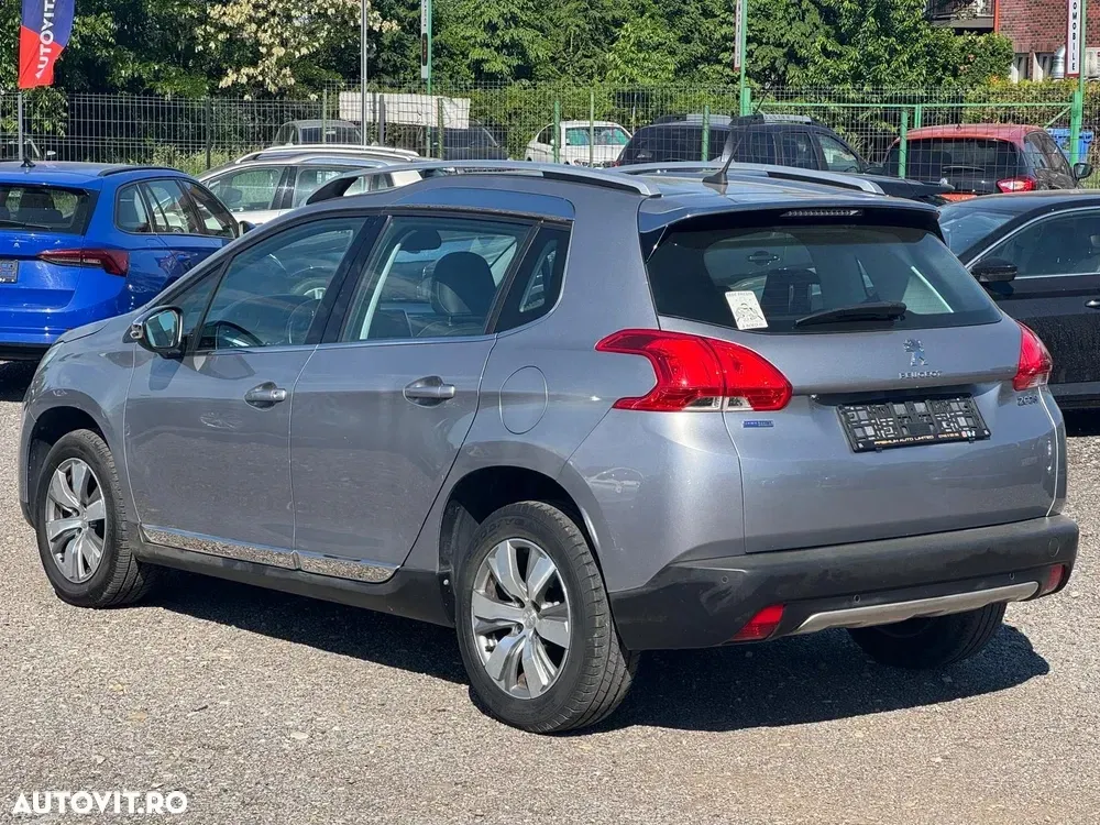Peugeot 2008 I PureTech 110 Stop&Start Allure — imagine 4