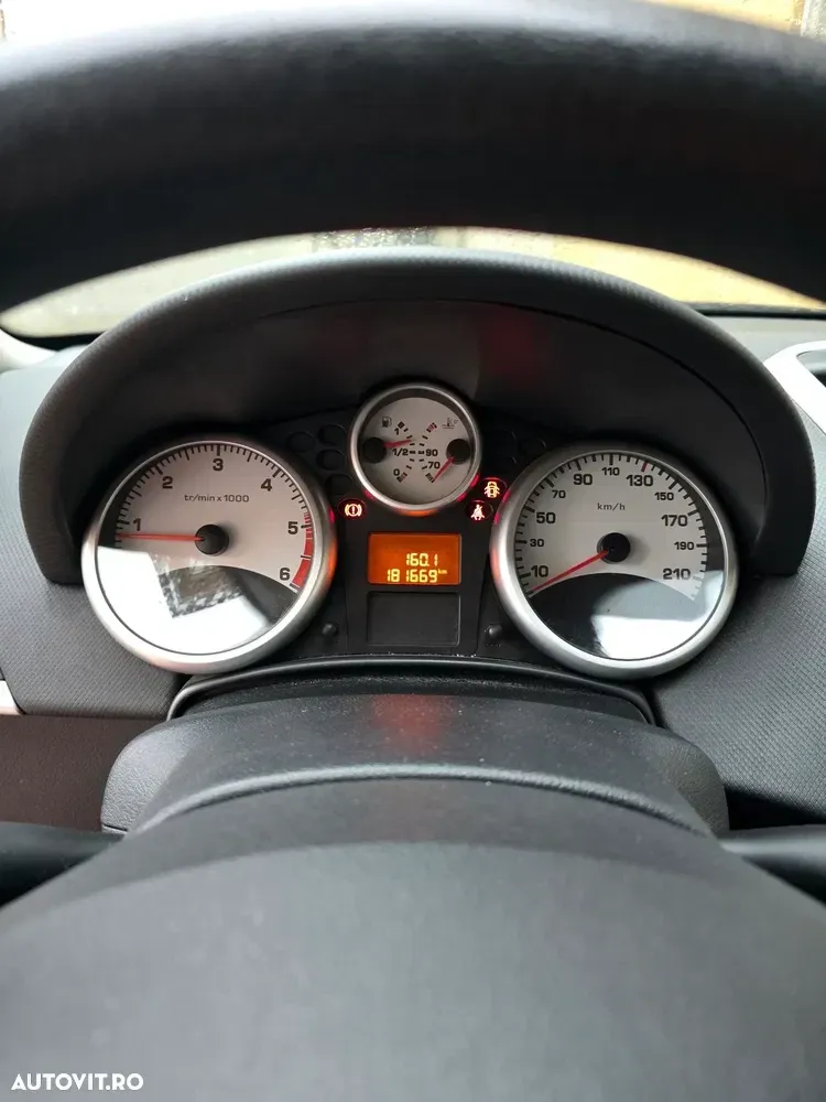 Peugeot 207 1.4 HDI Trendy — imagine 6