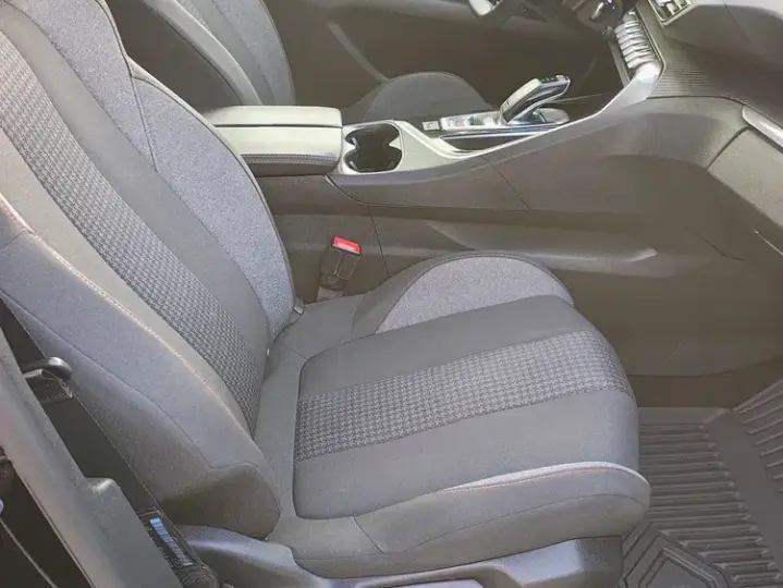Peugeot 3008 II BlueHDi 130 Stop & Start EAT8 Active Business-Paket