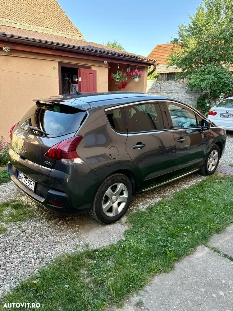Peugeot 3008 I HYbrid4 — imagine 3
