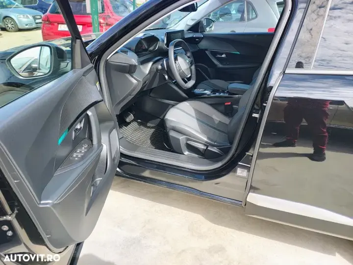 Peugeot 2008 II 1.5 BlueHDI 130 S&S EAT8 Allure