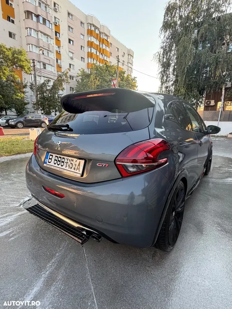 Peugeot 208 I — imagine 3