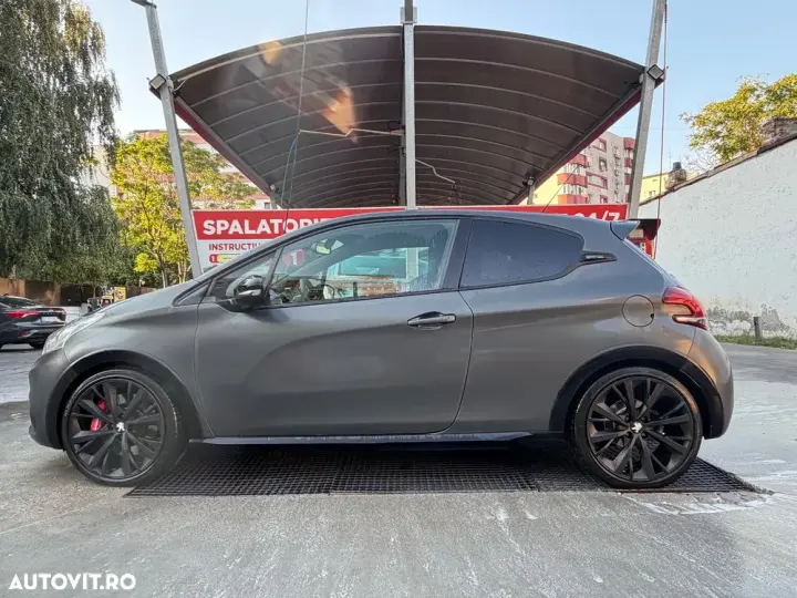 Peugeot 208 I