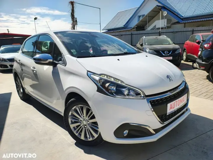 Peugeot 208 I PureTech 110 Stop & Start EAT6 Allure