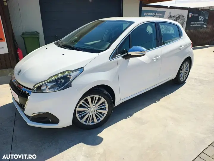 Peugeot 208 I PureTech 110 Stop & Start EAT6 Allure