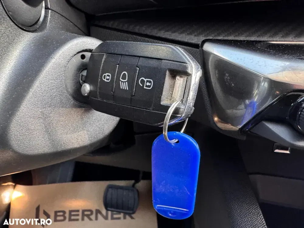 Peugeot 5008 1.2 Puretech Allure Aut. — imagine 6