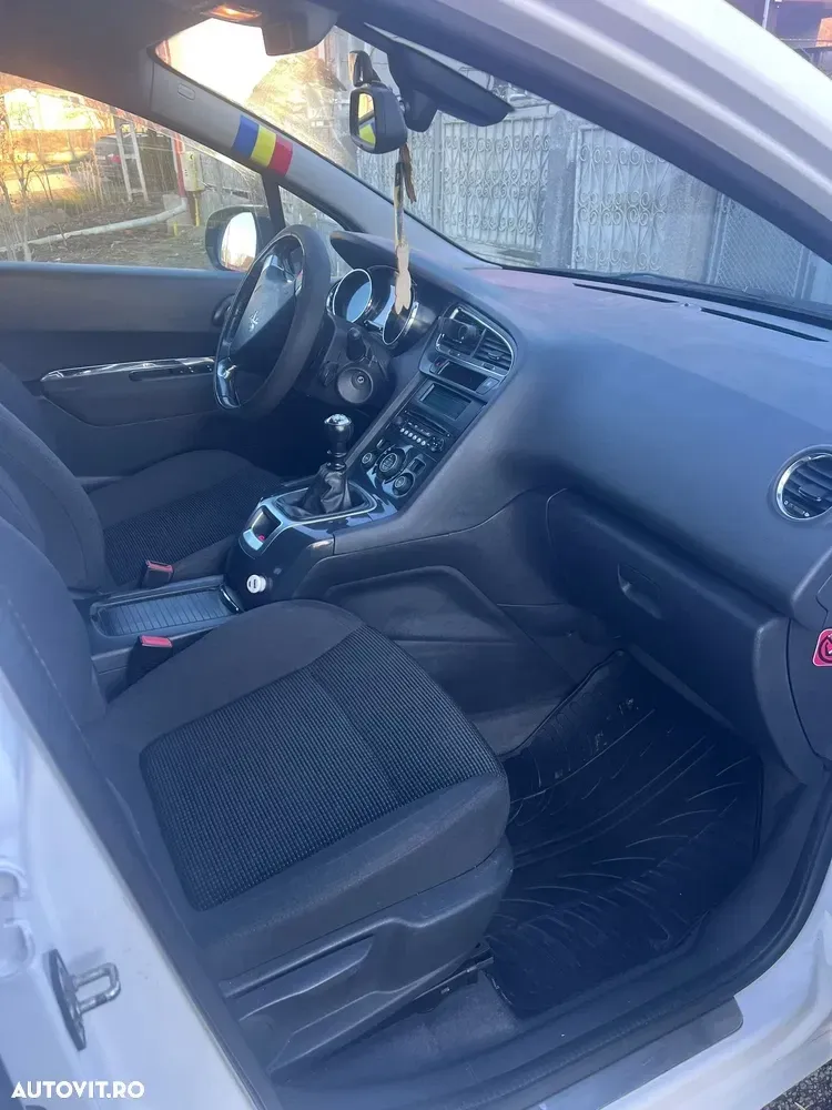 Peugeot 5008 II 2.0 BlueHDI Active — imagine 2