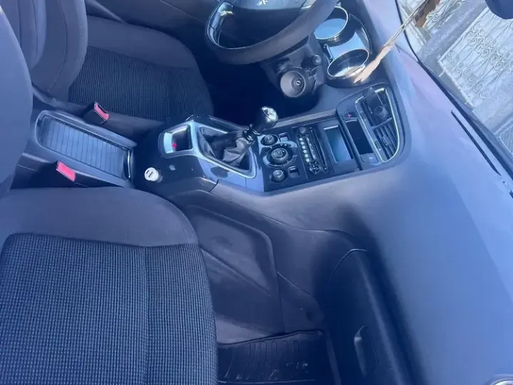 Peugeot 5008 II 2.0 BlueHDI Active