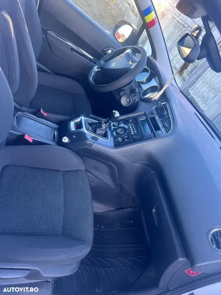 Peugeot 5008 II 2.0 BlueHDI Active — imagine 3